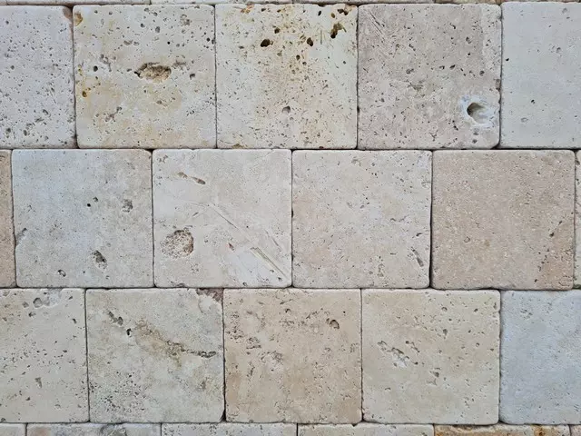 antikolt bézs travertin beltéri vágott kőburkolat antikolt bézs travertin beltéri vágott kőburkolat