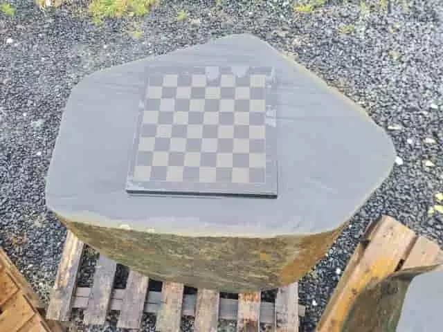 bazalt kerti kő asztal