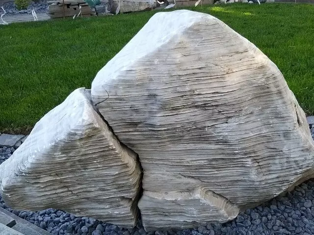 fehér márvány szikla