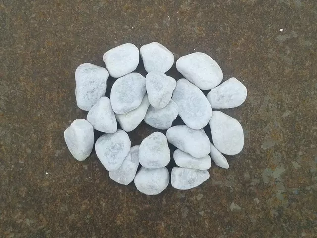 felhő fehér antikolt görgeteg kövek