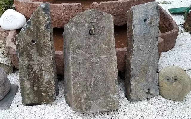 kerti kút kőből