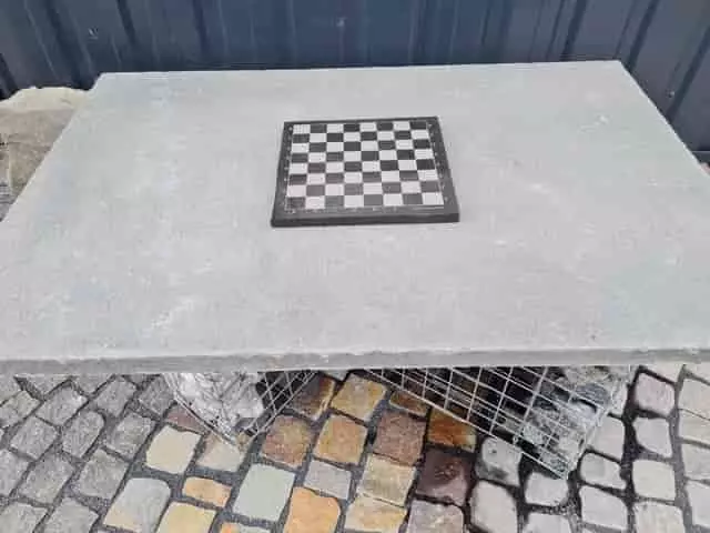 Kő asztallap