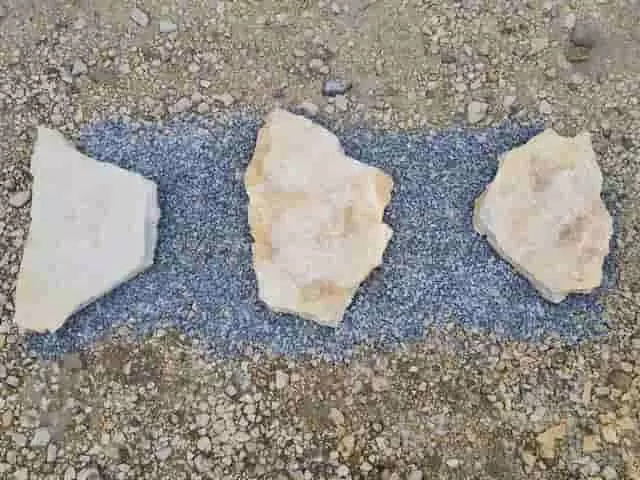 nagyalakú aszimmetrikus horvát kő kültérre