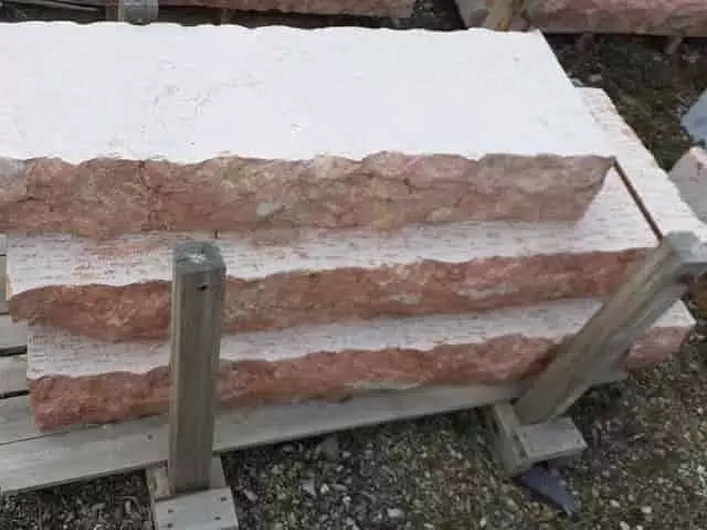 vörös lépcsőtömb
