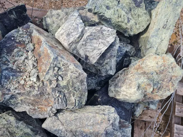Zöld márvány szikla